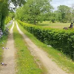 A Montvalent, Proche Rocamadour, Adult Only Montvalent